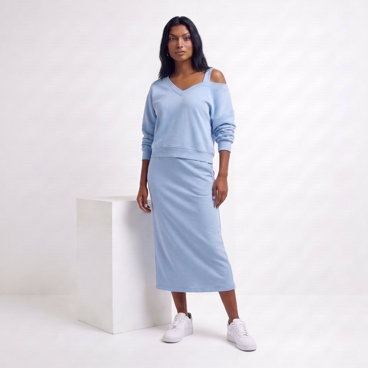 ABRIL | CONJUNTO VESTIDO & SUÉTER