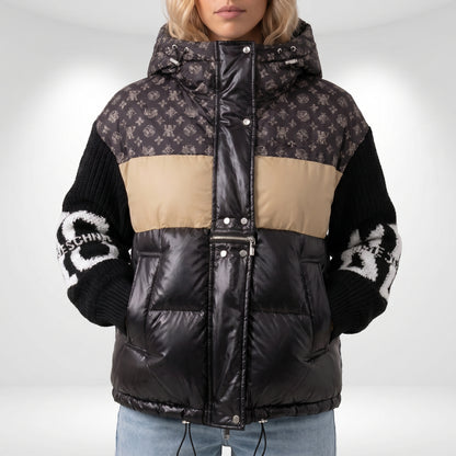 CELIA | CHAQUETA ACOLCHADA CON CAPUCHA Y MANGAS DE PUNTO