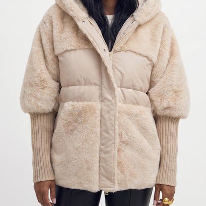 ELISA | CHAQUETA ACOLCHADA OVERSIZE CON CAPUCHA