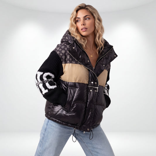 CELIA | CHAQUETA ACOLCHADA CON CAPUCHA Y MANGAS DE PUNTO