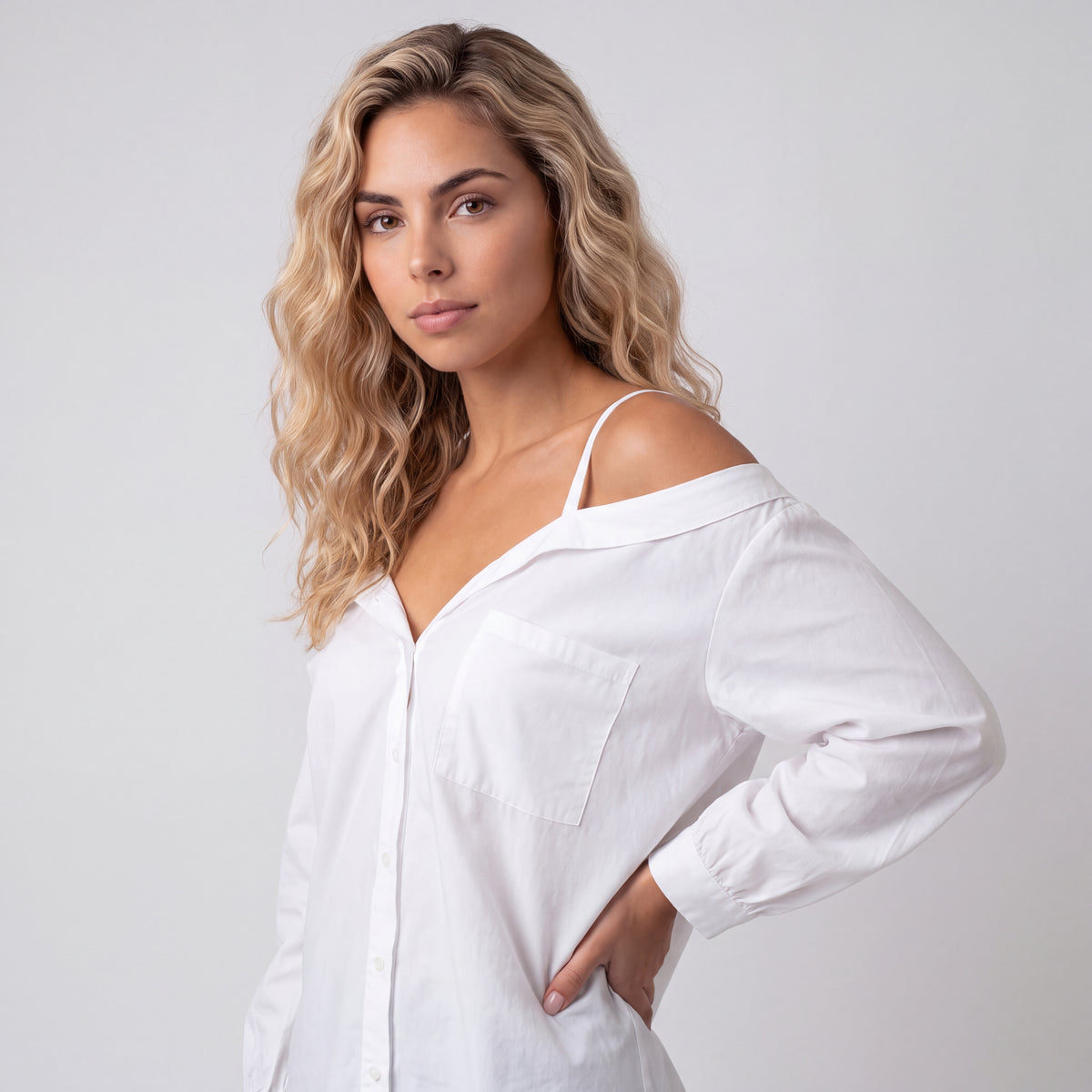 LIVIA | BLUSA ASIMÉTRICA OFF-SHOULDER