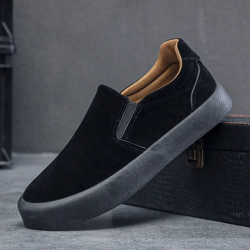 LEANDRO | SLIP-ON DE GAMUZA
