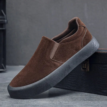 LEANDRO | SLIP-ON DE GAMUZA