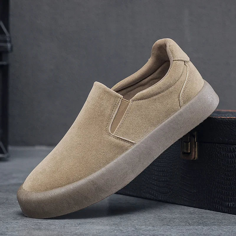 LEANDRO | SLIP-ON DE GAMUZA