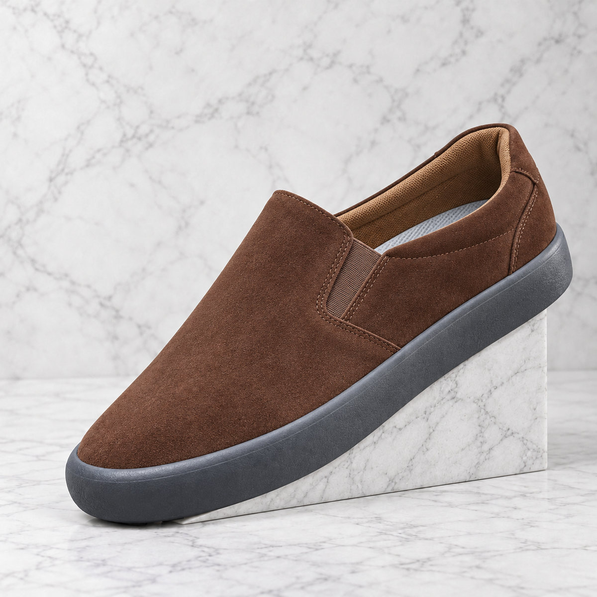 LEANDRO | SLIP-ON DE GAMUZA