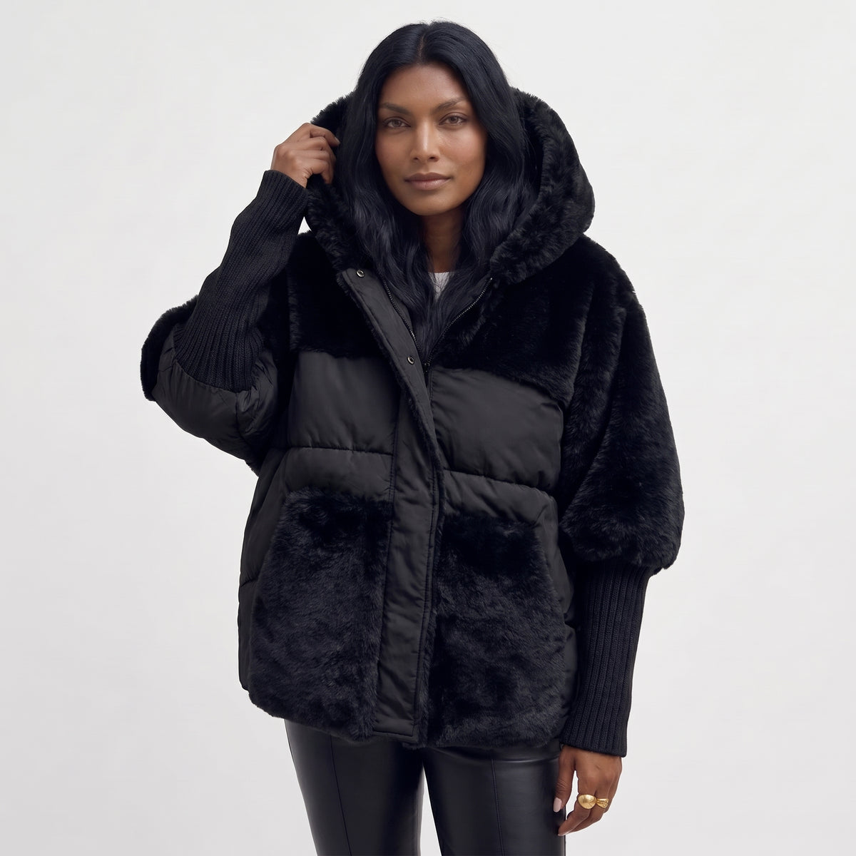 ELISA | CHAQUETA ACOLCHADA OVERSIZE CON CAPUCHA